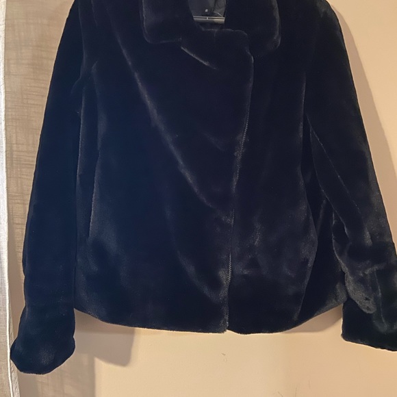 APPAPARIS Tukio Faux Fur Jacket - Picture 7 of 12